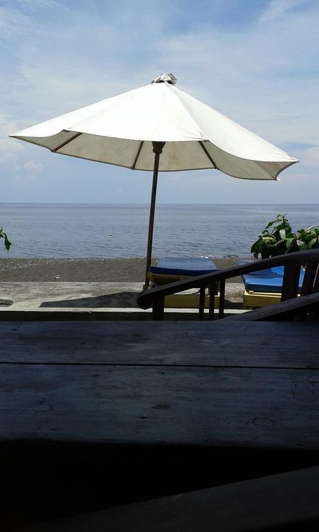 Kadek Homestay Амед Экстерьер фото