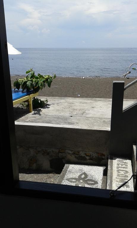 Kadek Homestay Амед Экстерьер фото